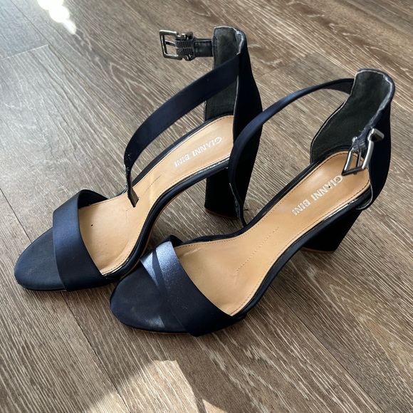 Gianni Bini Heels - Picture 2 of 2